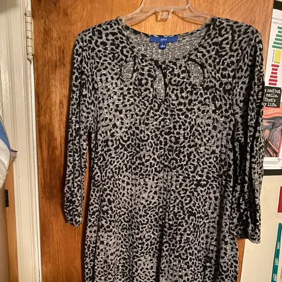 Ladies animal print midi dress in black & gray - Picture 1 of 12